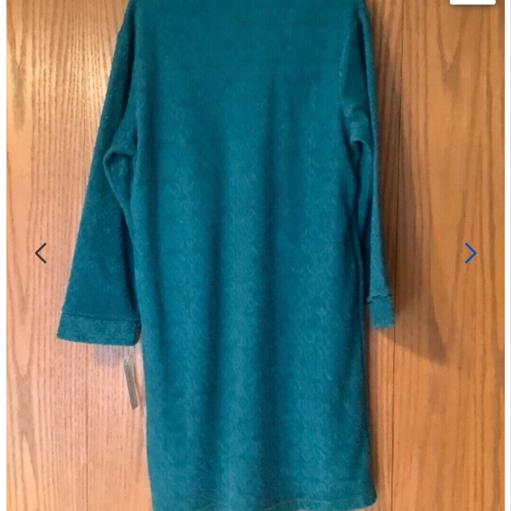 Miss Elaine Teal Robe - Picture 2 of 10